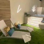 Elegance Paema, A 290mt Dalle Spiagge! Bed & Breakfast