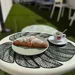 Elegance Paema, A 290mt Dalle Spiagge! Bed and breakfast