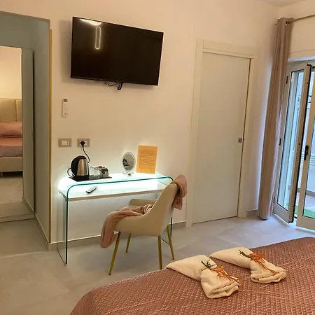 Elegance Paema, A 290mt Dalle Spiagge!