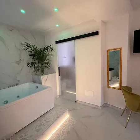 Elegance Paema, A 290mt Dalle Spiagge!