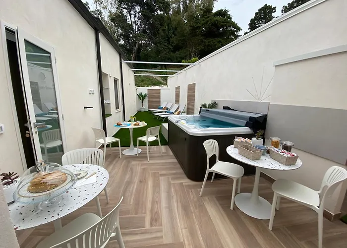 Elegance Paema, A 290mt Dalle Spiagge!