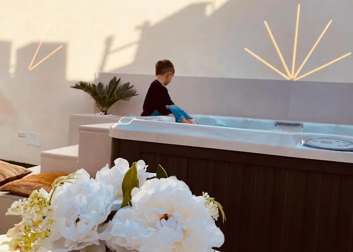 Elegance Paema, A 290mt Dalle Spiagge!