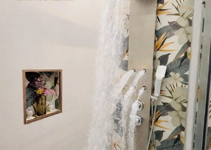 Elegance Paema, A 290mt Dalle Spiagge! Bed & Breakfast 4*